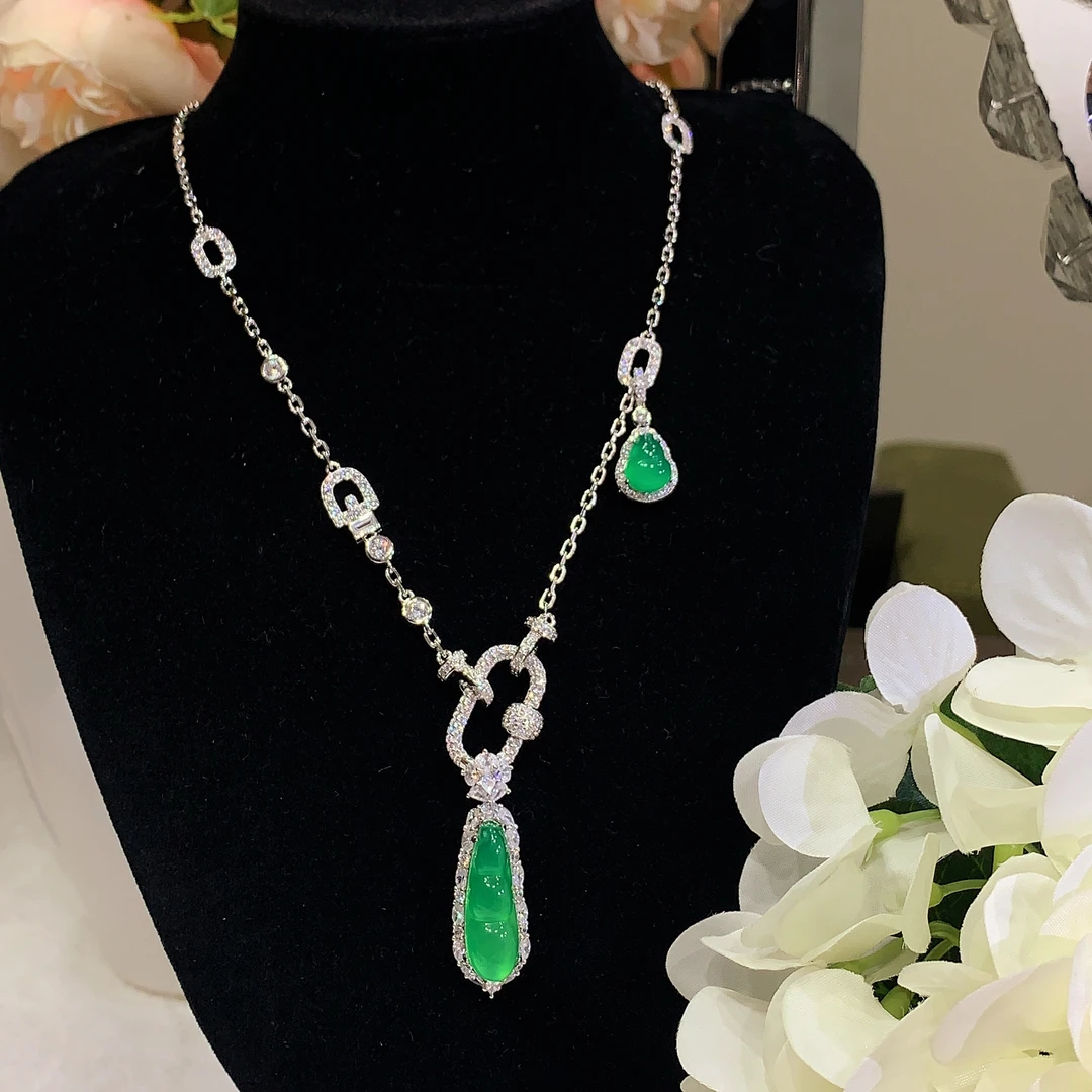 S925银镶嵌百搭小众玉石豆子时尚项链珠宝挂件天然绿玉髓福豆吊坠