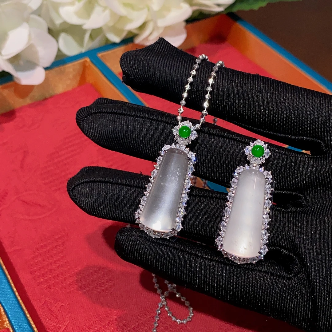 S925银镶嵌天然石英质玉无事牌吊坠轻奢白冰小众玉石无事柱挂件