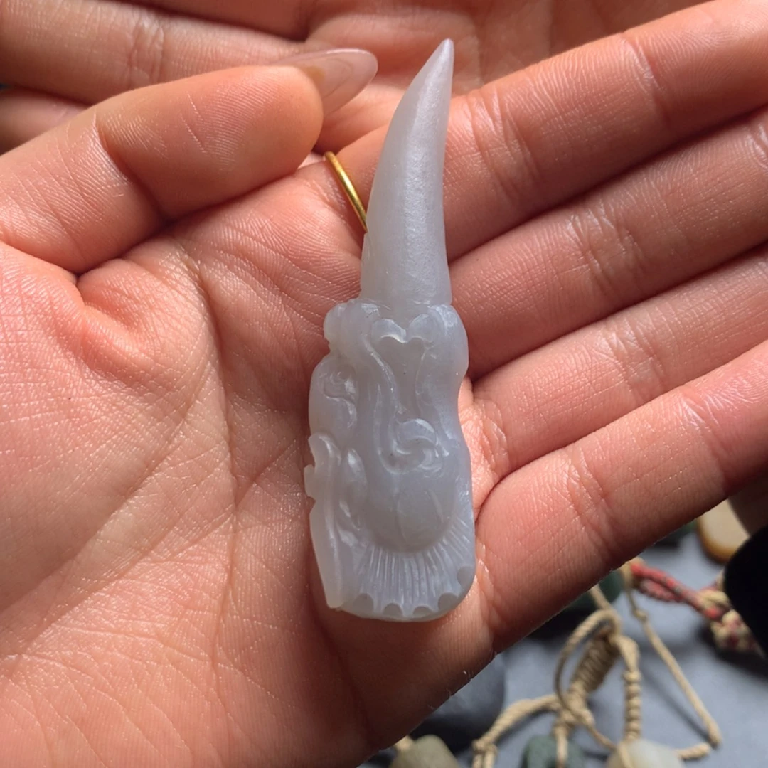 【闪购商品】和田玉颈饰未镶嵌小***酒