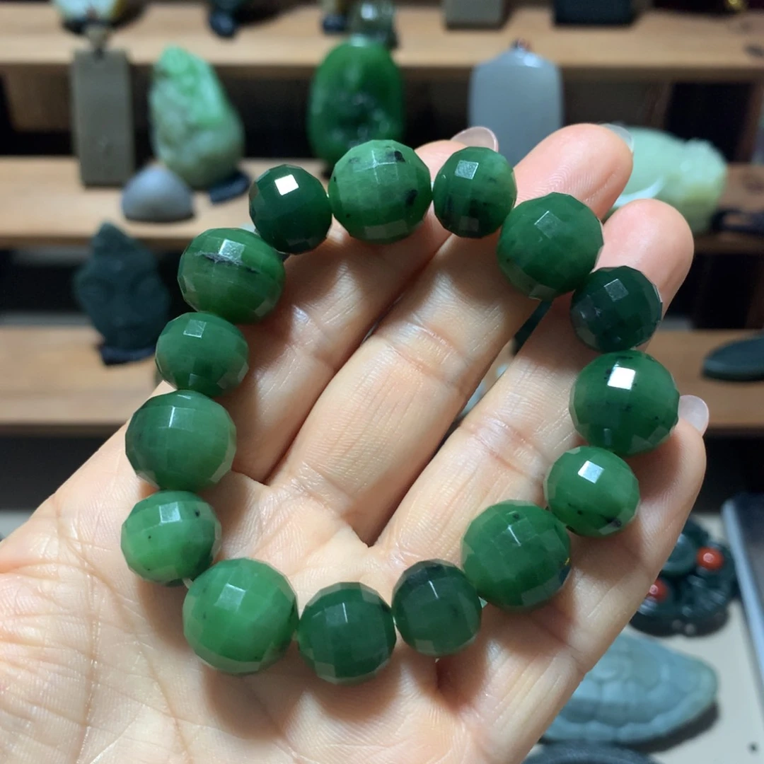 和田玉（糖玉）颈饰未镶嵌喝**茶