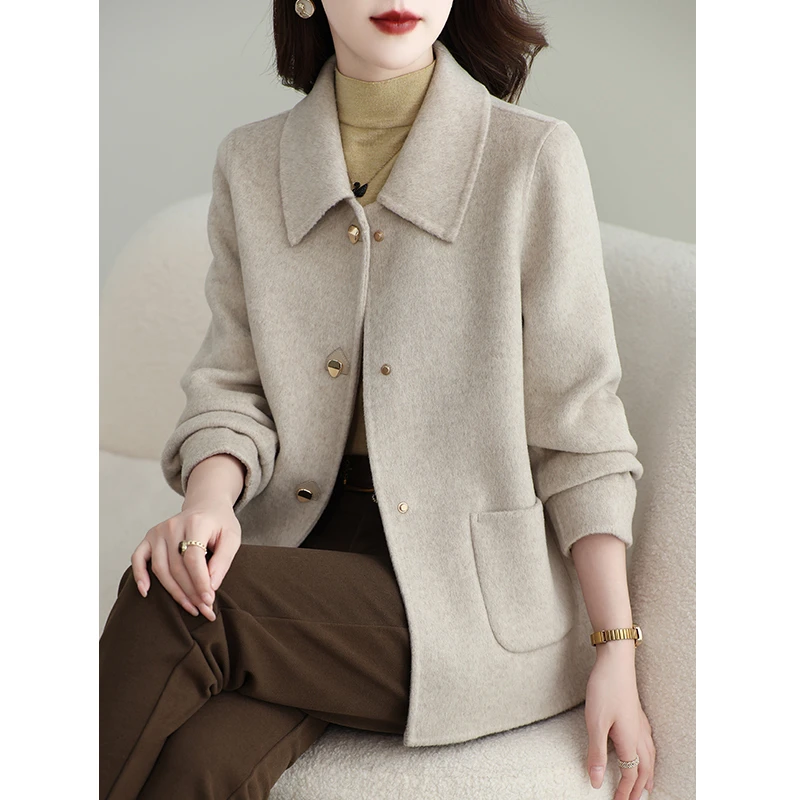 毛呢外套女短款2024秋冬新款小个子赫本风娃娃领双面呢毛呢外套女