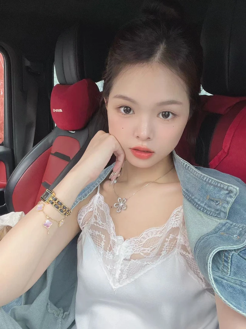 xxxwxz王希之 白色蕾丝边~背心吊带#12582