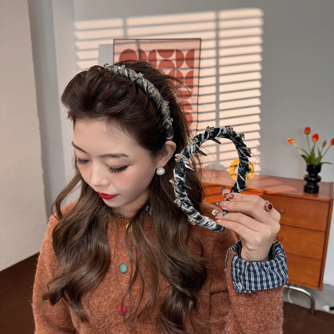 韩国东大门新款水钻麻花毛绒波浪齿梳发箍高颅顶秋冬氛围感发饰女
