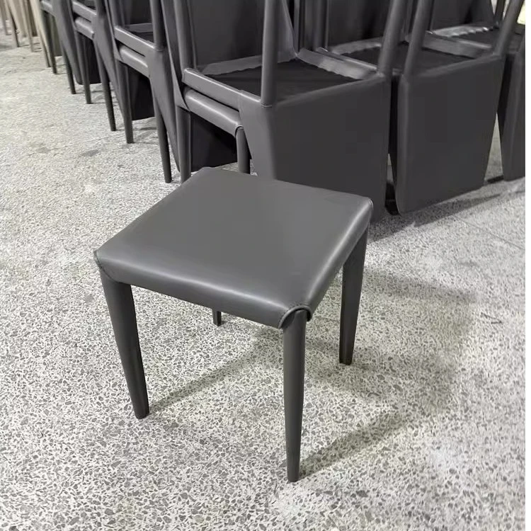 北欧轻奢餐椅可叠放皮椅马鞍椅靠背椅酒店方凳子椅子家用简约创意