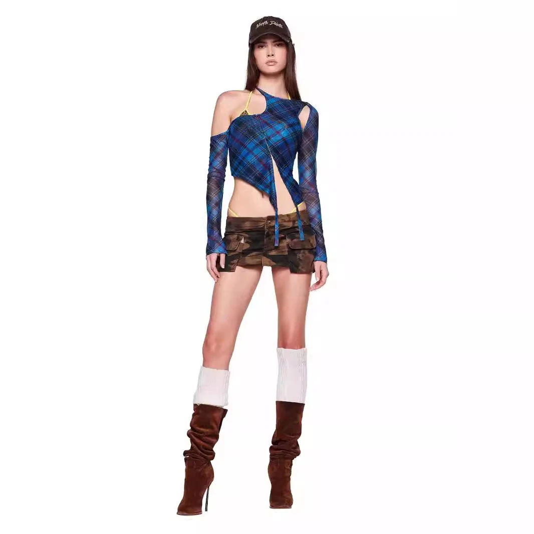 iamgia新美式辣妹半透蓝格纹设计感不规则裁剪露肩金属扣长袖上衣