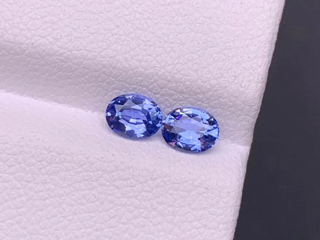 天然蓝宝石耳钉料