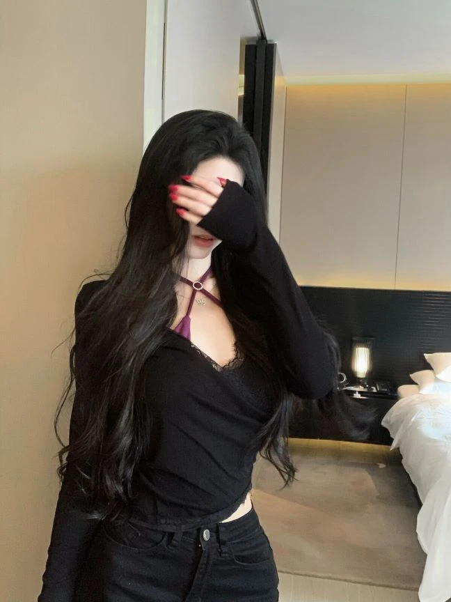 杜总家 攻心玫瑰*挂脖美背吊带背心女内搭设计感外穿性感辣妹上衣