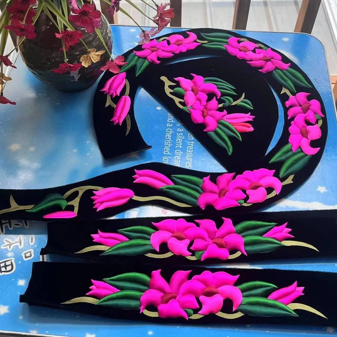 2023新款贴花秀苗族服饰