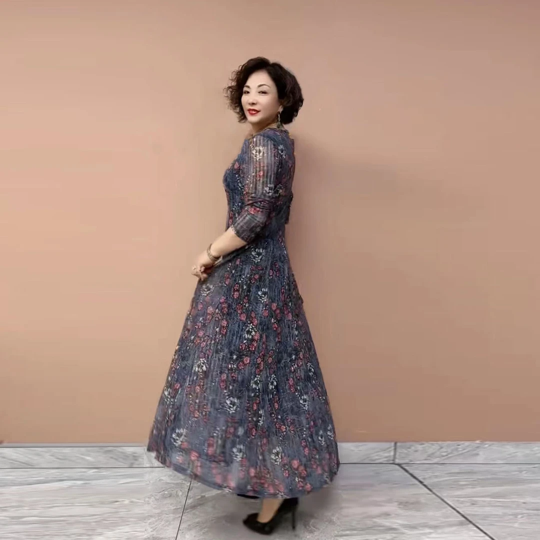 大摆裙长款中老年女装时尚修身优雅长裙蕾丝显瘦春季收腰碎花