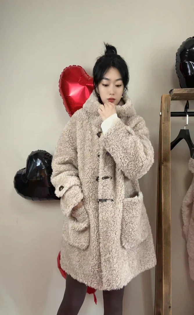 尼采单排金属环扣毛毛时尚休闲百搭网红冬季中长款保暖连帽外套