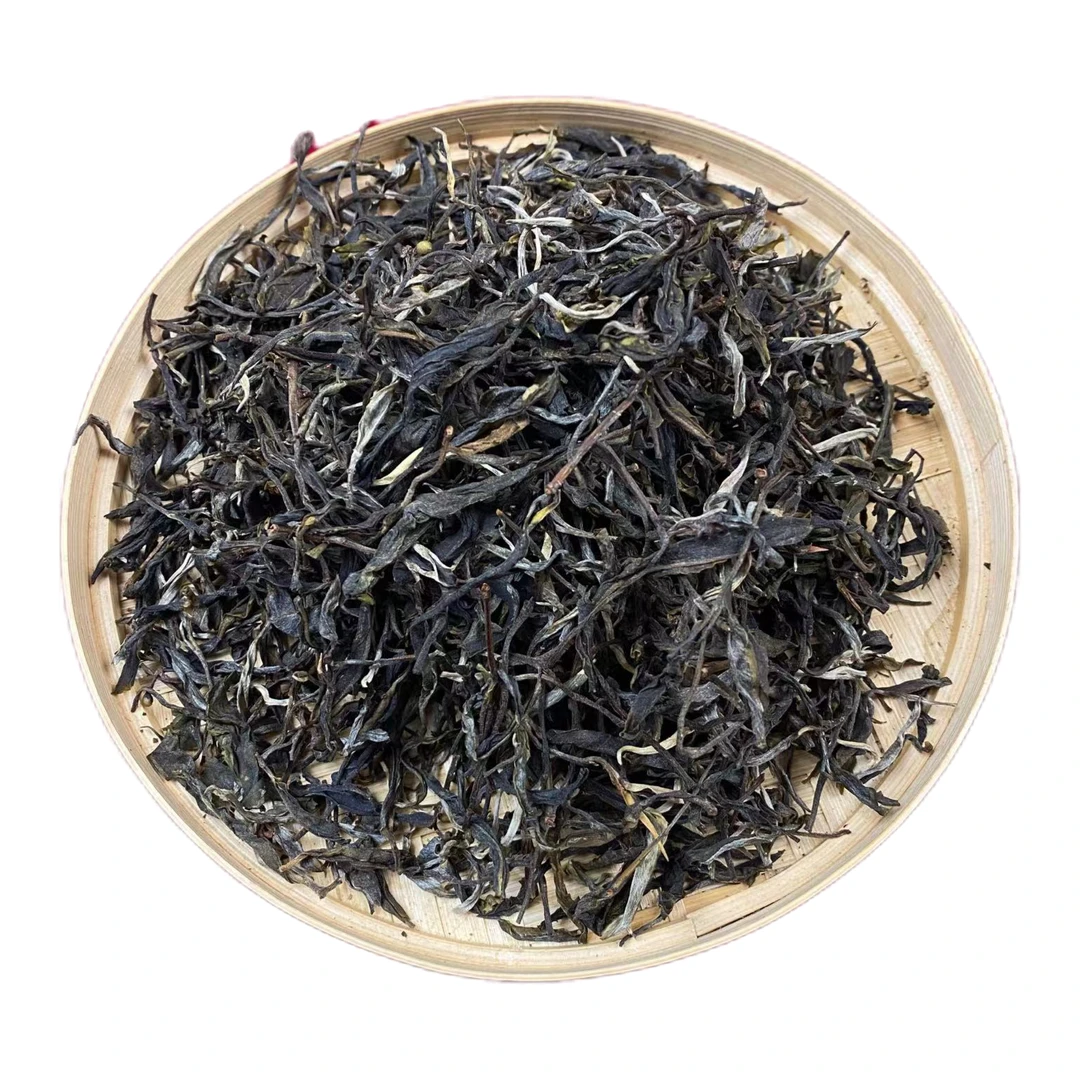 2025年岛里古树生茶普洱 头春头采手工采摘