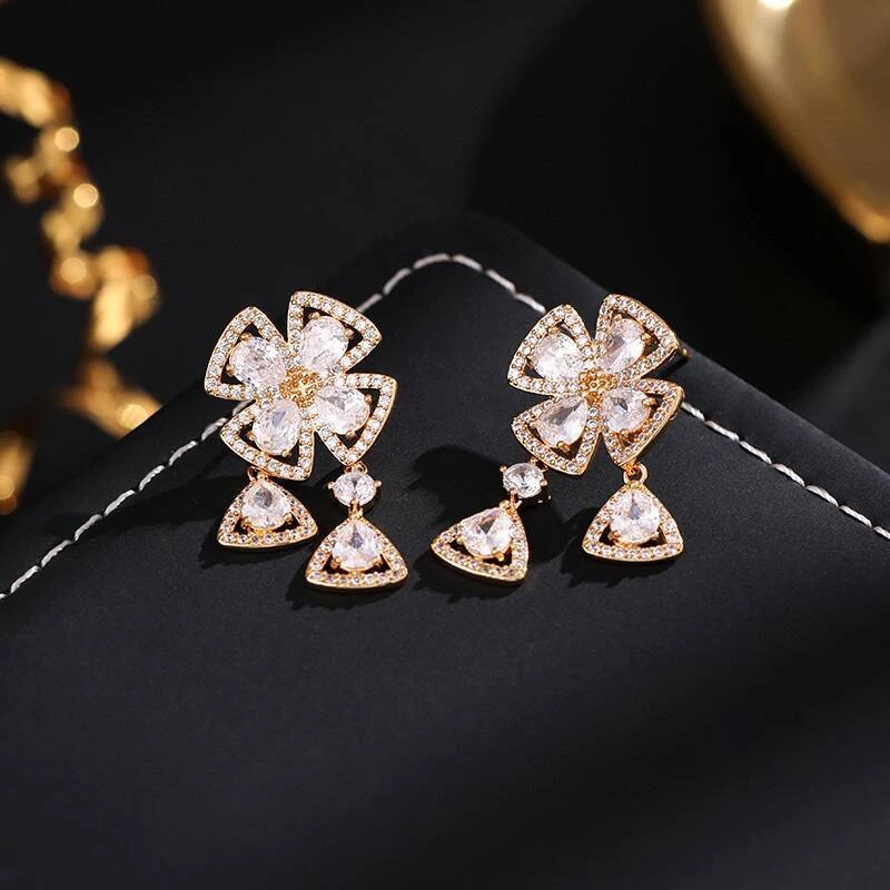 铜合金耳饰 《货号6864》欧美设计师重工满镶高级感耳饰