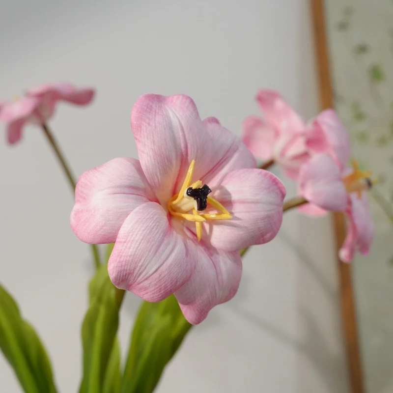 郁金香仿真花 盛开花朵粉色餐桌客厅装饰