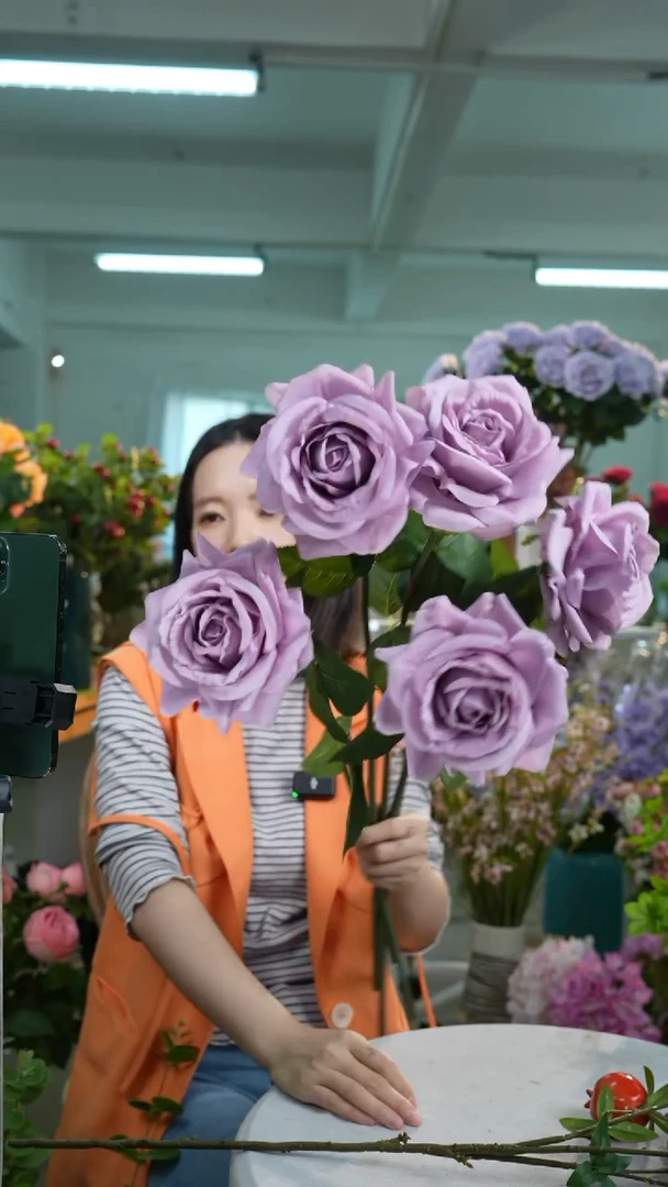 【闪购商品】紫色玫瑰5支