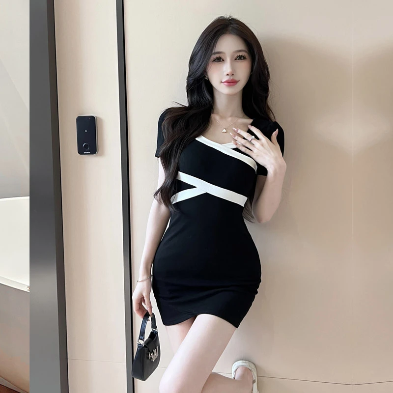 春夏超显瘦连衣裙夏季新款名媛气质小黑裙性感显瘦辣妹包臀连衣裙