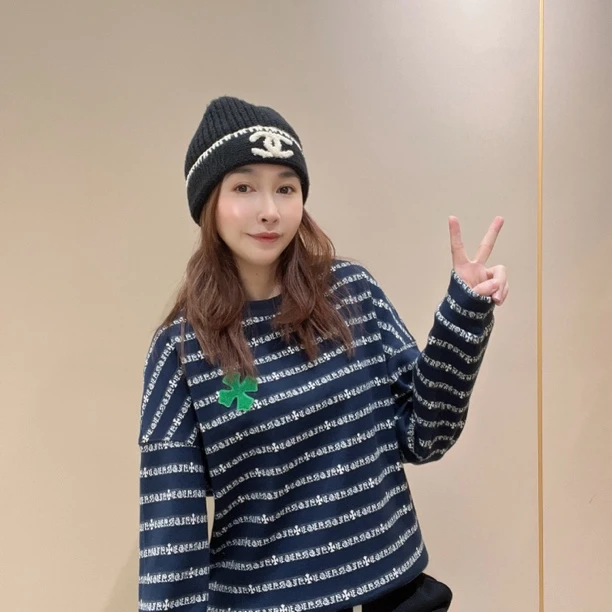 【大佬娜推荐】102307加绒加厚洋气时尚女装百搭轻奢秋季女装卫衣