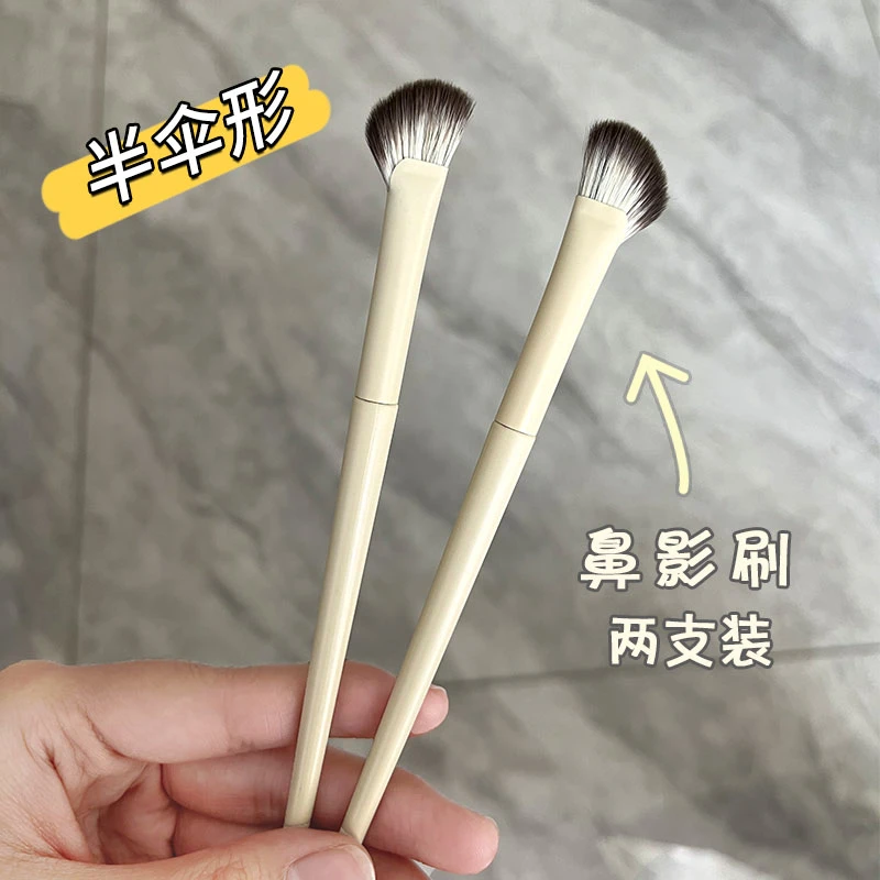 沧州半伞形鼻影刷鼻侧影鼻部轮廓修饰细节斜头修容刷高光刷化妆刷