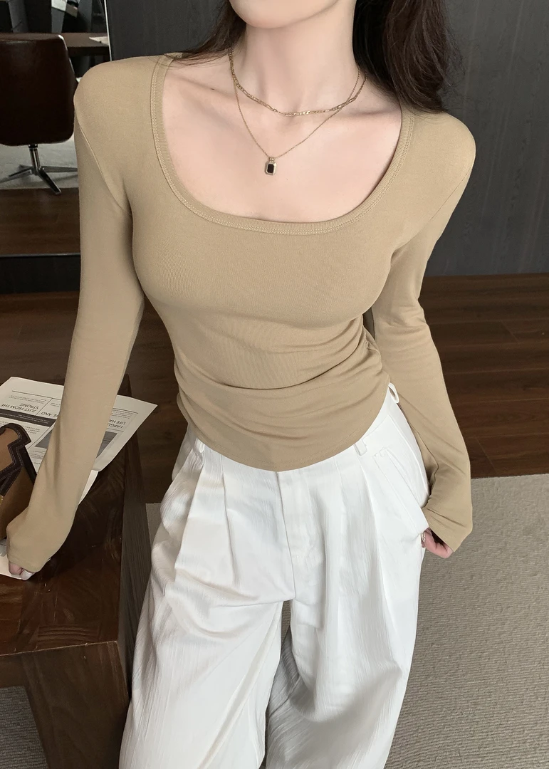 秋冬新款纯色侧边褶皱设计U领磨毛长袖T恤女百搭辣妹打底衫上衣女