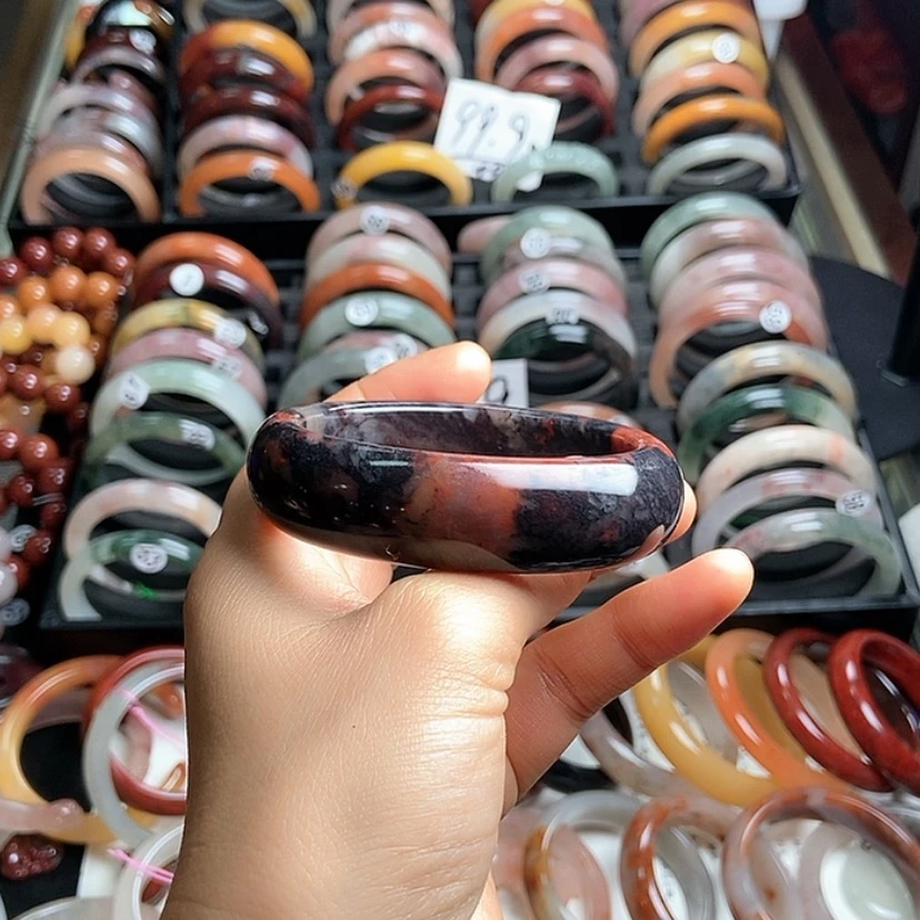 【闪购商品】石英质玉手镯未镶嵌莉*