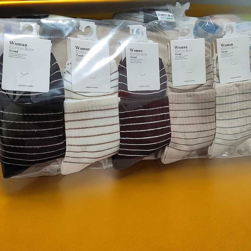 秋冬新款女士日韩咖色黑白花边蝴蝶结中筒袜卡通袜学院风潮款