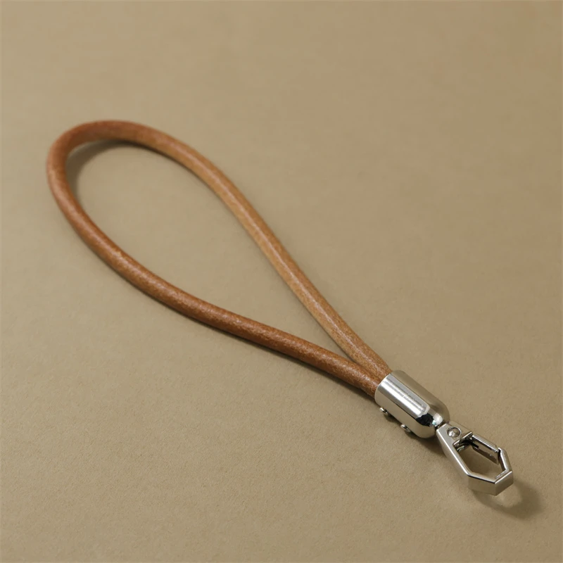 简约牛皮钥匙扣弹簧扣户外登山防丢腰挂扣可携带挂扣钩扣卡扣