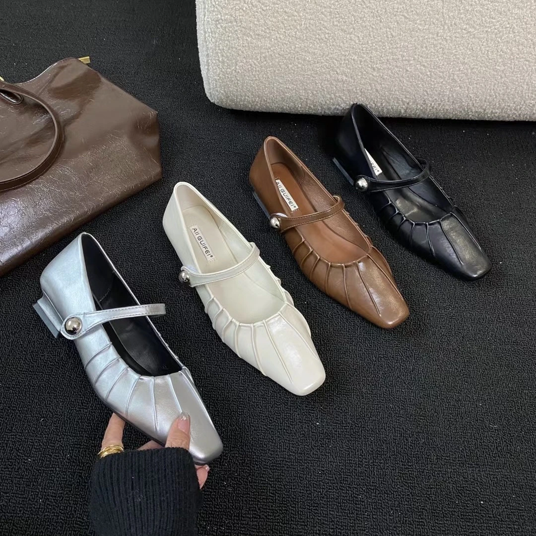 F11-3 法式粗跟温柔风褶皱单鞋女2024年新款一字扣复古玛丽珍鞋春