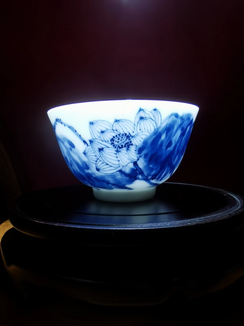 张学鸿老师青花荷花杯