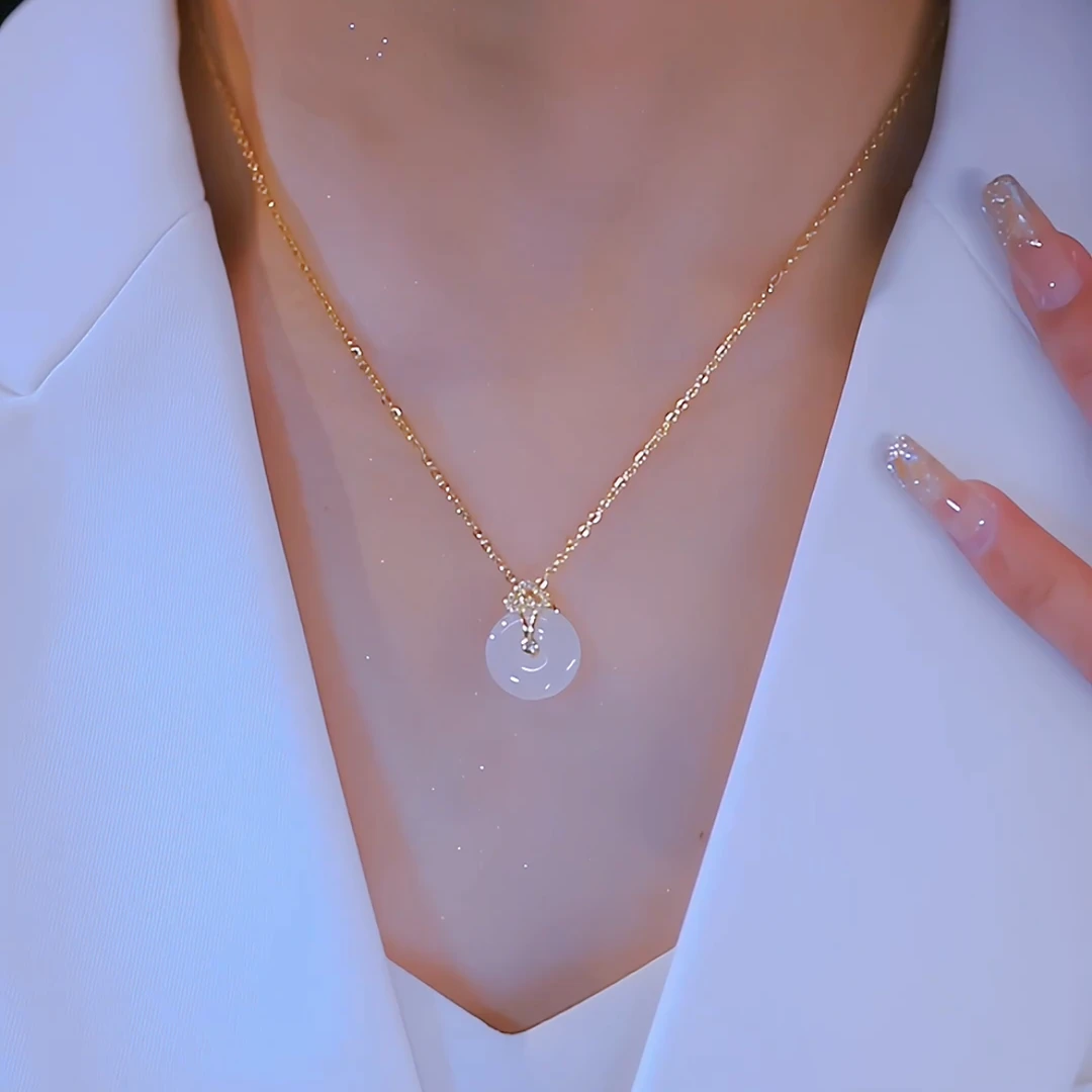 钛钢合成锆石项链 新款平安扣项链女气质百搭坠链简约