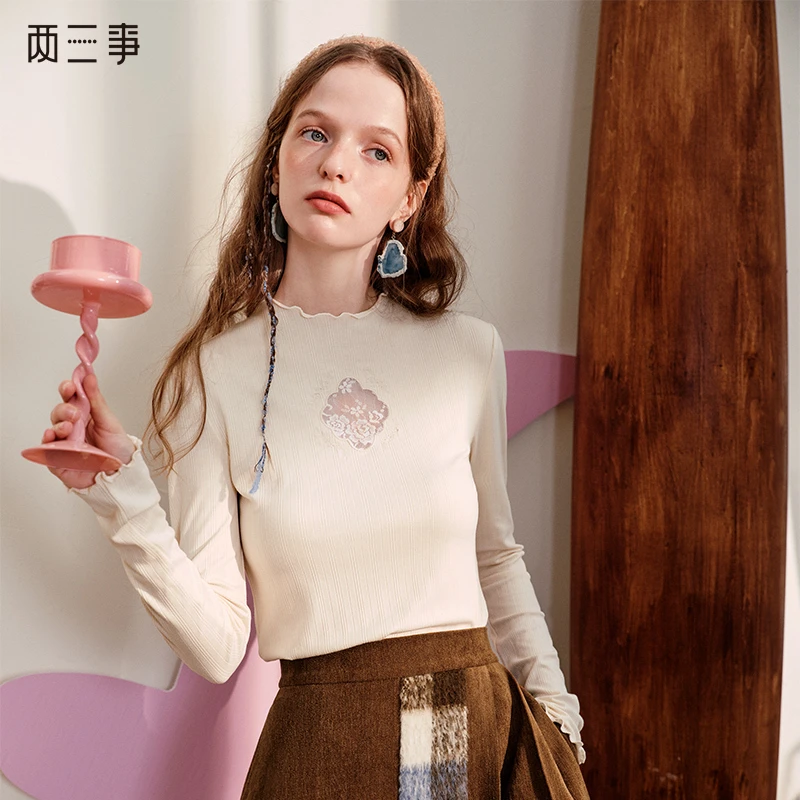 两三事 零点时分 小清新蕾丝拼接印花长袖打底衫女S24QT312