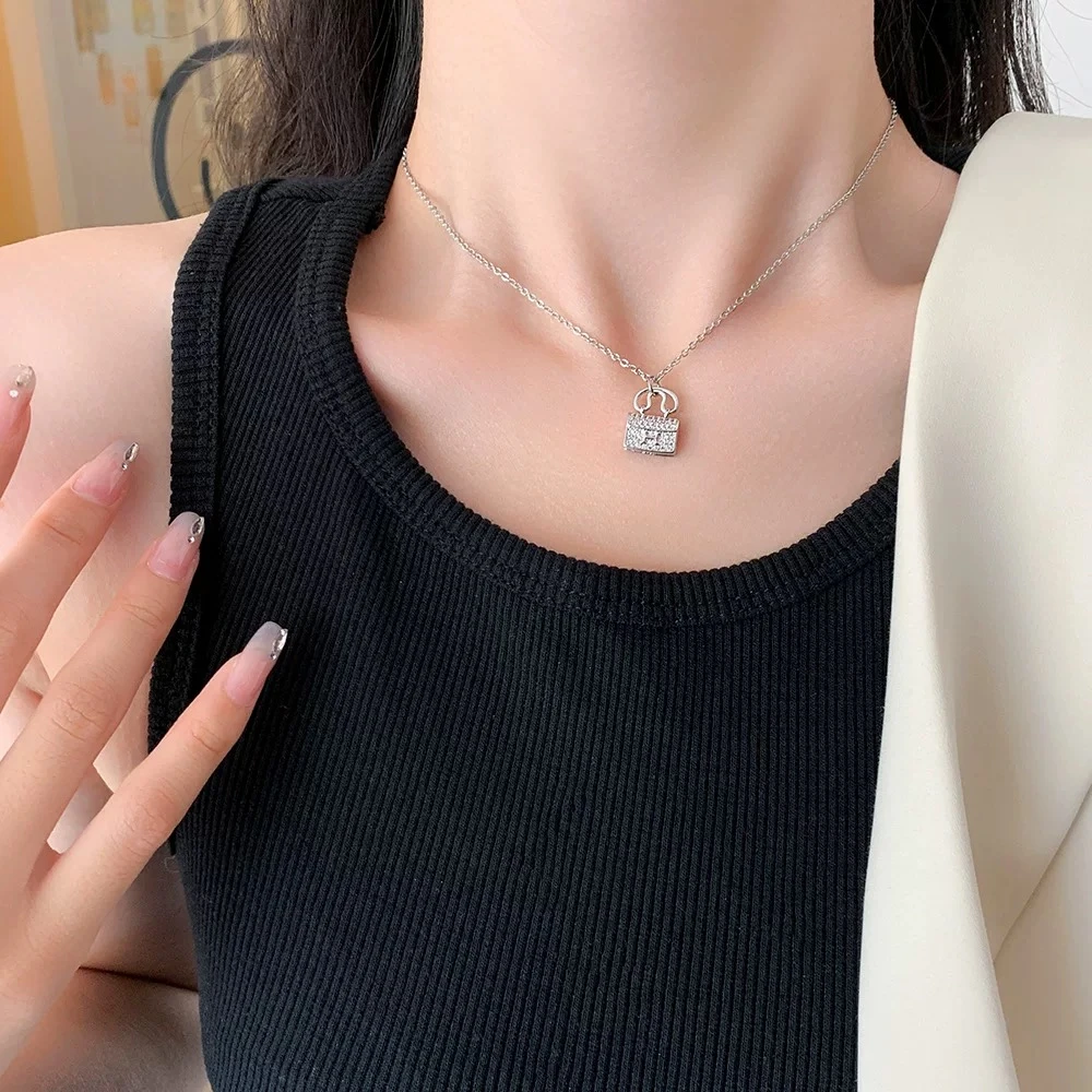 铜项链 日韩时尚满钻H包包吊坠微镶项链女简约百搭刚锁骨链