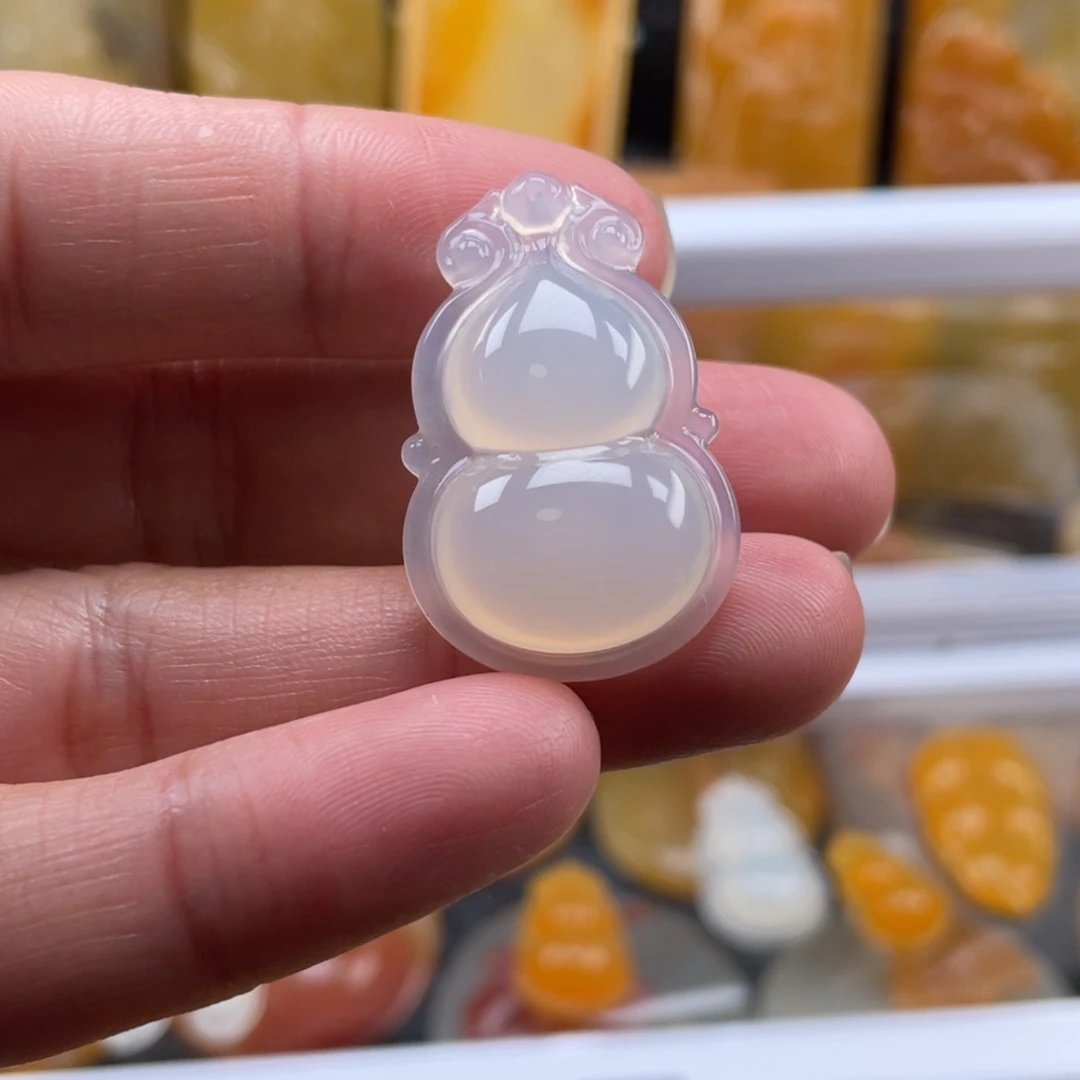 石英质玉（黄龙玉）颈饰未镶嵌