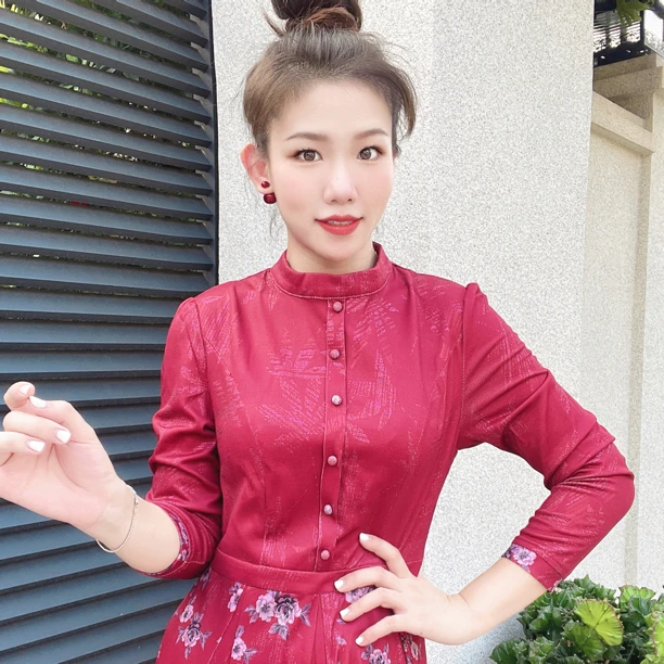 983#修身妈妈装时尚收腰中长裙百褶圆领长袖款显瘦女装连衣裙