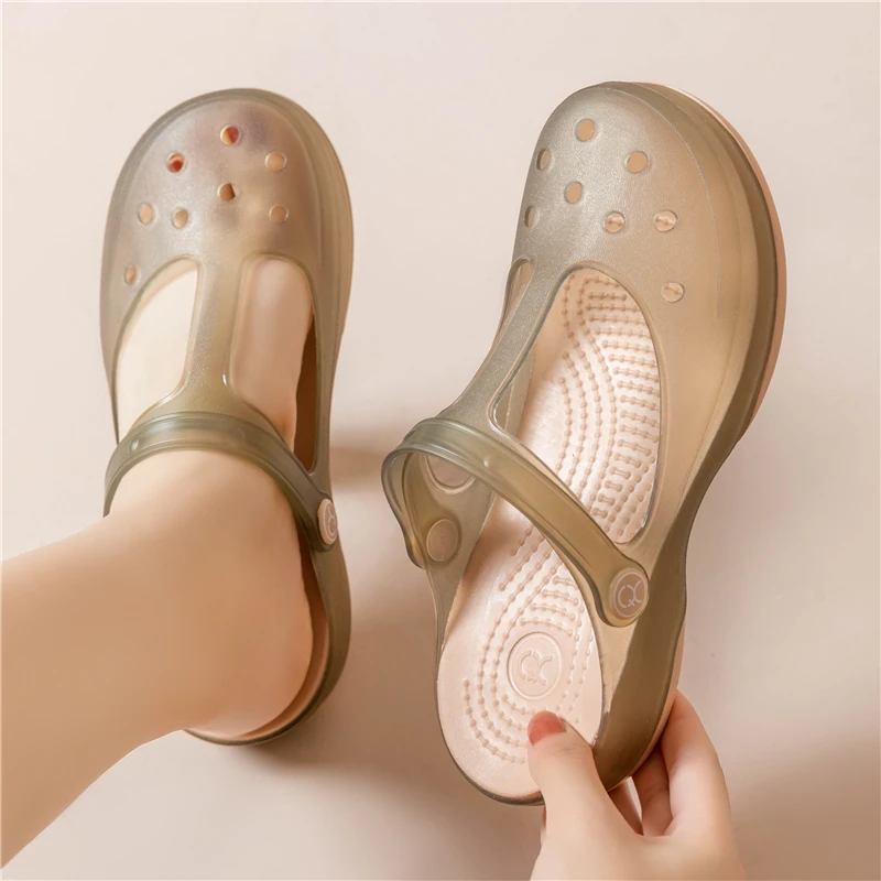 夏季经典玛女士包头沙滩洞洞鞋外穿厚底防滑女士果冻凉鞋护士凉鞋