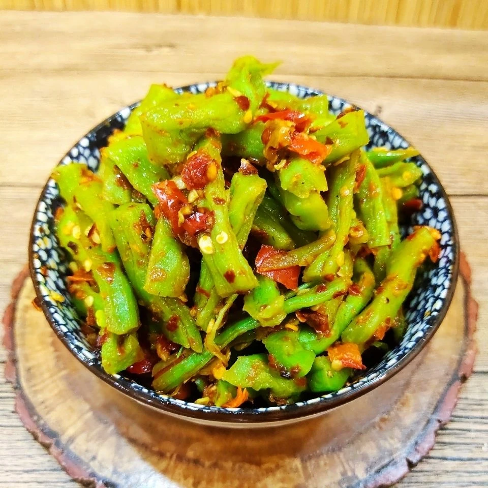 香辣贡菜下饭菜湖南特产超脆嫩响菜辣椒酱拌面小吃零食开胃下饭菜