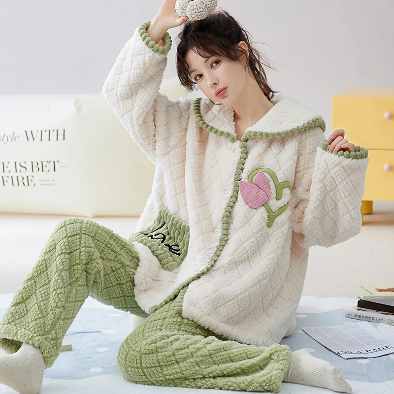 秋鹿甜美风珊瑚绒睡衣女秋冬季加厚加绒保暖女士毛绒家居服套装