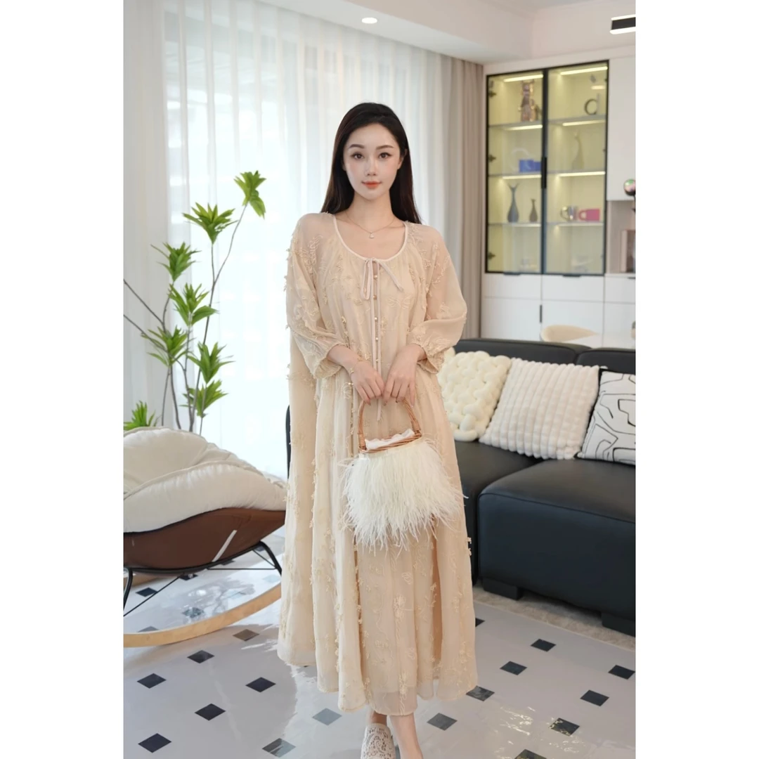 Mill Lin【千金】夏季新款轻奢宽松刺绣连衣裙MM72388