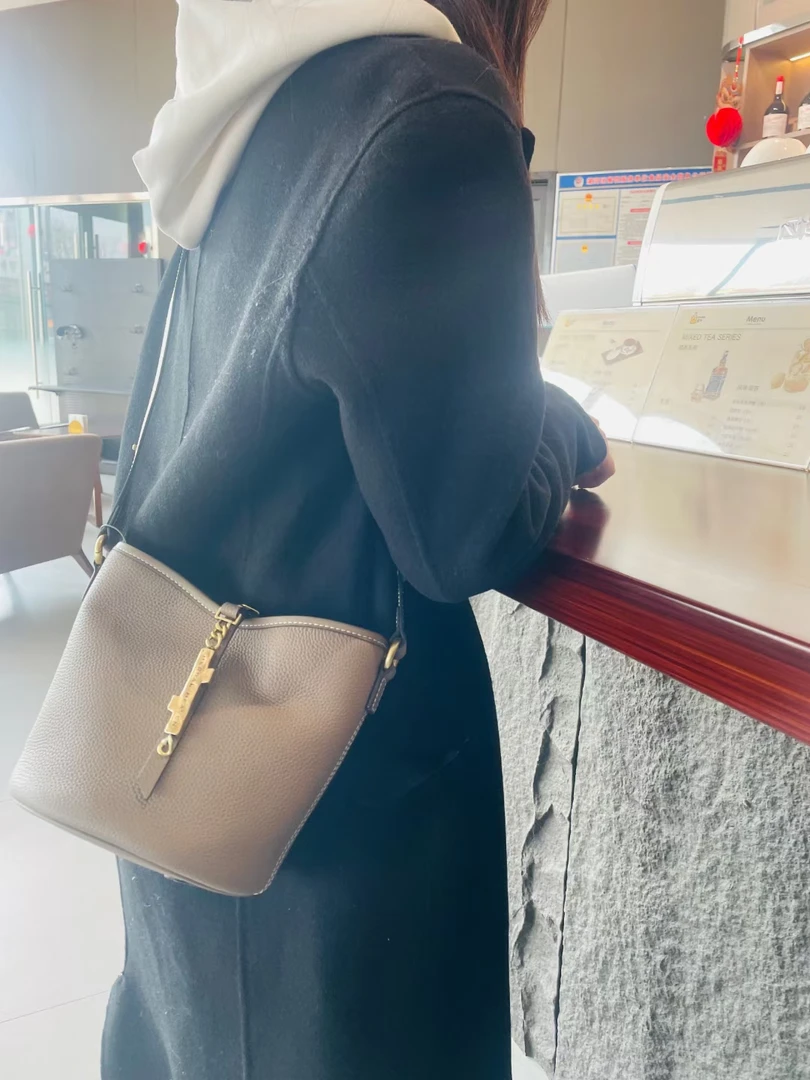 食草堂 新品 水桶包 时尚