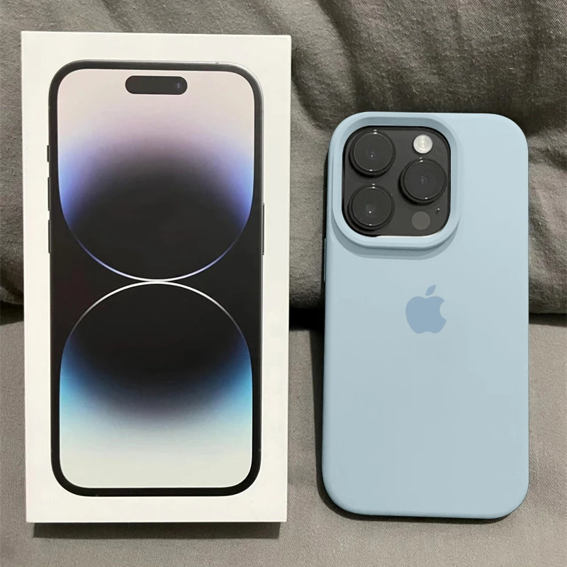 新天蓝大孔苹果14ProMax防摔手机壳液态硅胶iPhone15新款13简约Xr