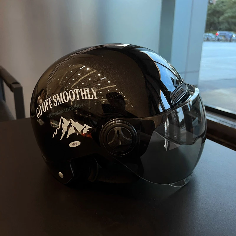 3C认证电动车头盔电瓶车安全帽女男款冬夏季骑行轻便卡通情侣黑白