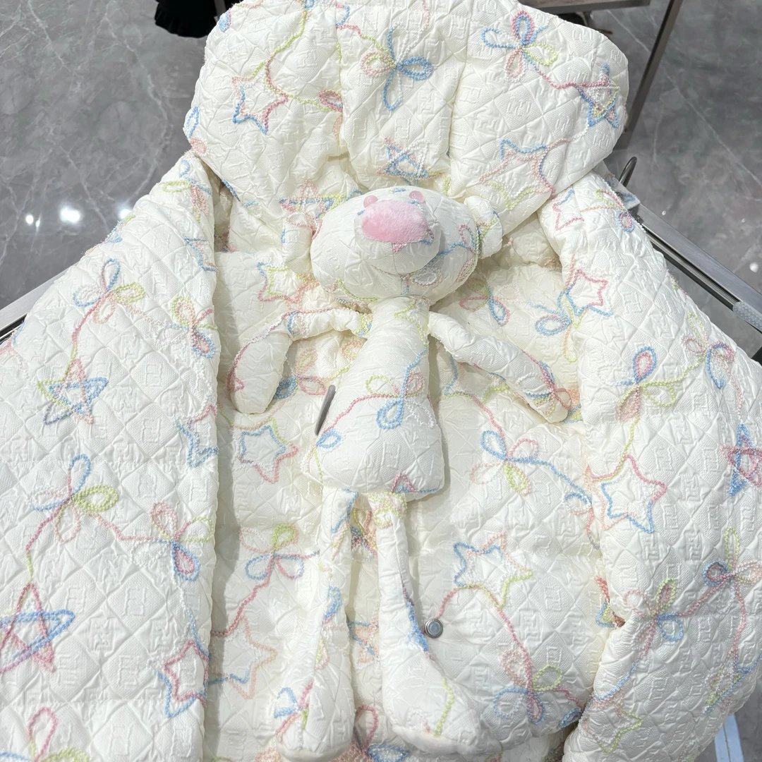 【YU·PP】（108)星星蝴蝶编织雪地清冷大玩偶连帽羽绒服外套（P0123）