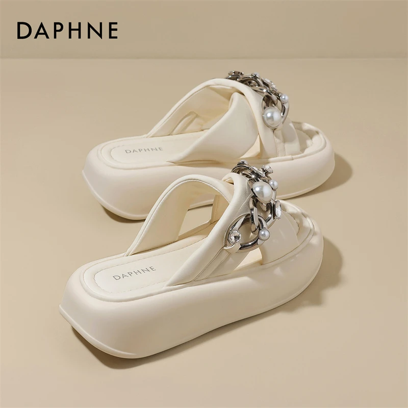 达芙妮水钻交叉带一字拖鞋女2025夏季新款舒适厚底增高百搭凉拖鞋