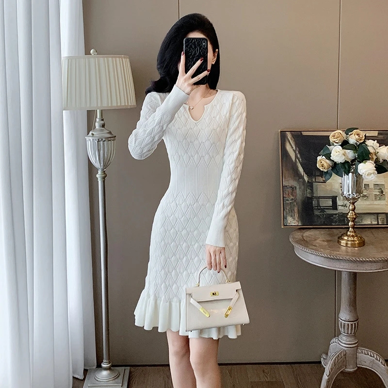 广州十三行高档女装小香风长袖白色镂空鱼尾裙打底内搭针织连衣裙
