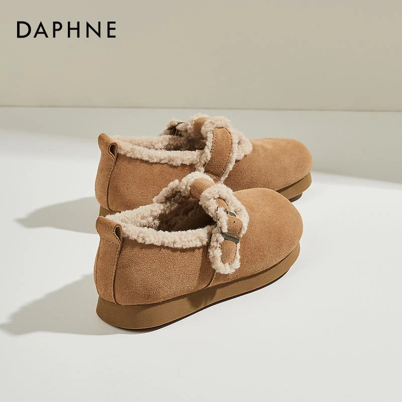 达芙妮圆头厚底低帮鞋套脚休闲鞋防水台女鞋毛茸茸保暖简约个性