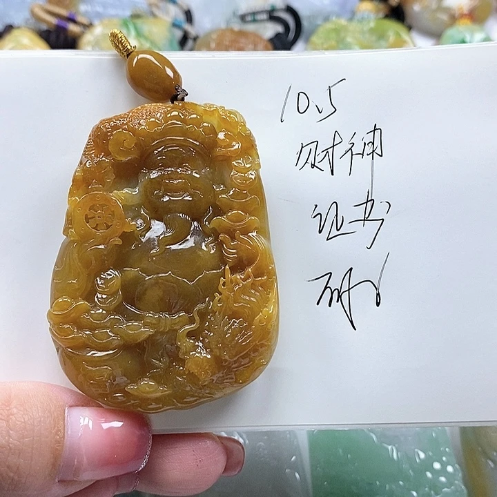 翡翠颈饰未镶嵌败**实