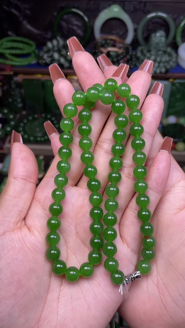 【闪购商品】和田玉项链卡8未镶嵌阳绿