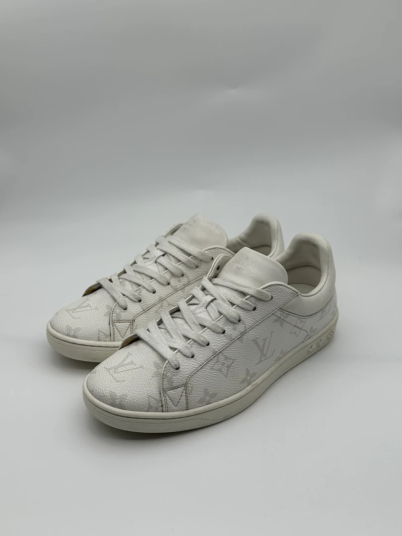 39码 97新 路易威登 LV 满印Logo 灰白色 低帮板鞋 f158