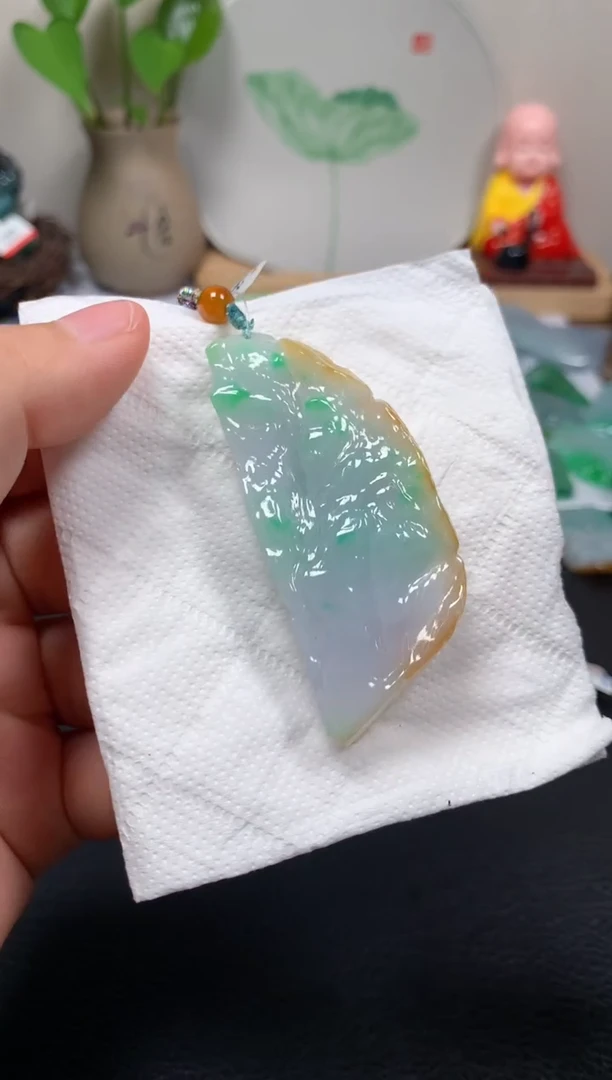 【闪购商品】翡翠吊坠(不含链)未镶嵌8.19号  573