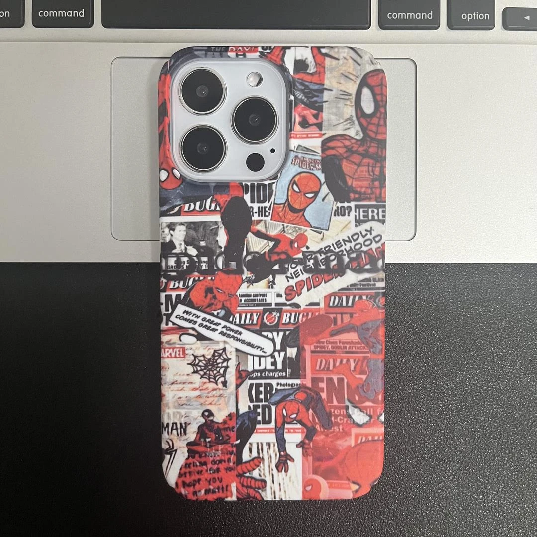 复古报纸风蜘蛛侠A苹果14手机壳iPhone1513promax菲林光面大孔壳