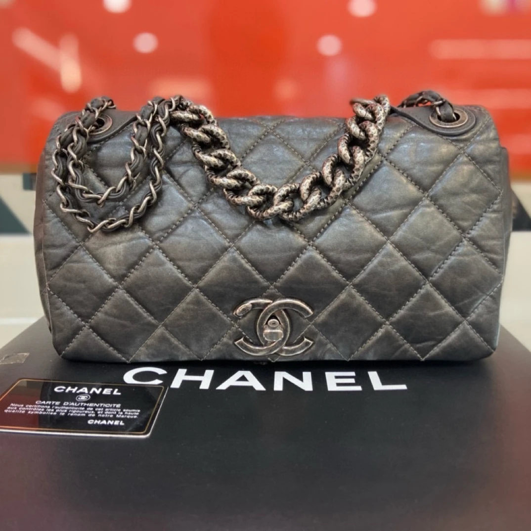 95新  Chanel 银灰色 牛皮 孟买系列 中号 CF链条包/二店