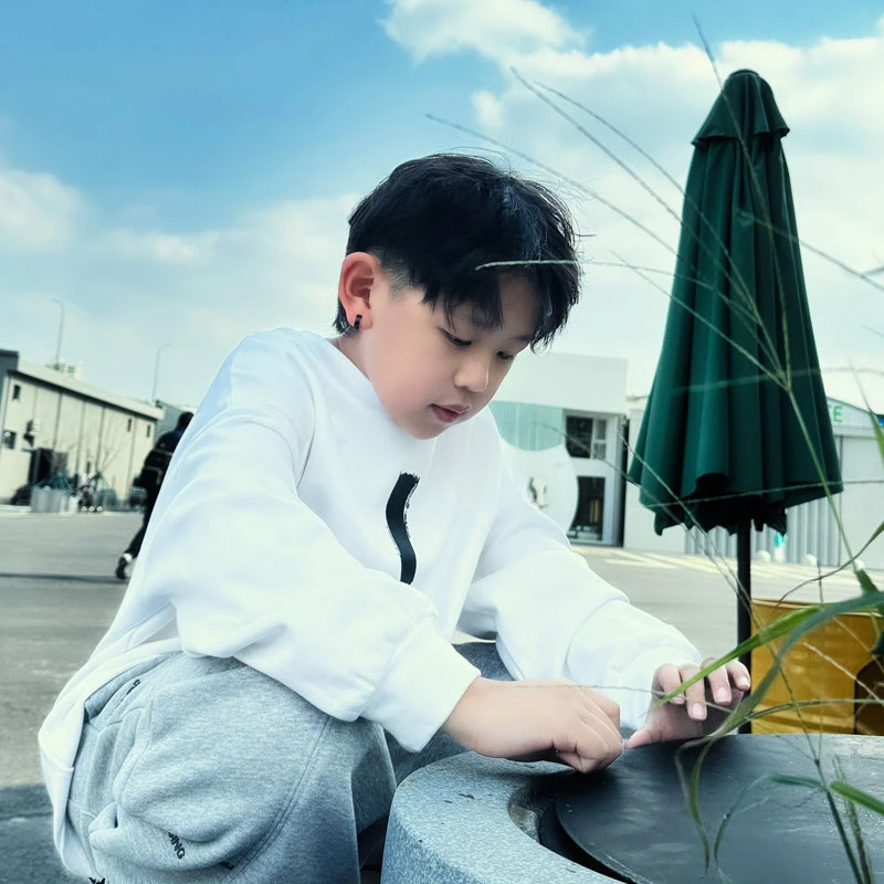 儿童秋冬加厚复合绒T恤2024字母标长袖男童装洋气打底衫上衣S6687